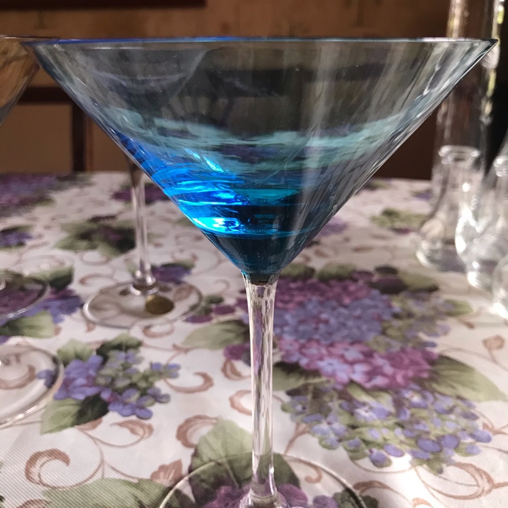 SOLD—-SIX HAND BLOWN MARTINI GLASSES - Picture 4 of 8